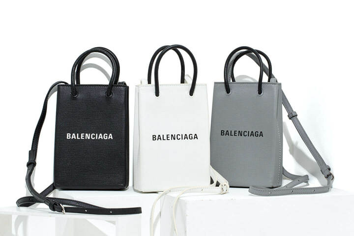 バッグ「フォン ホルダー」各¥99,000【縦18×横12×マチ4.5cm】