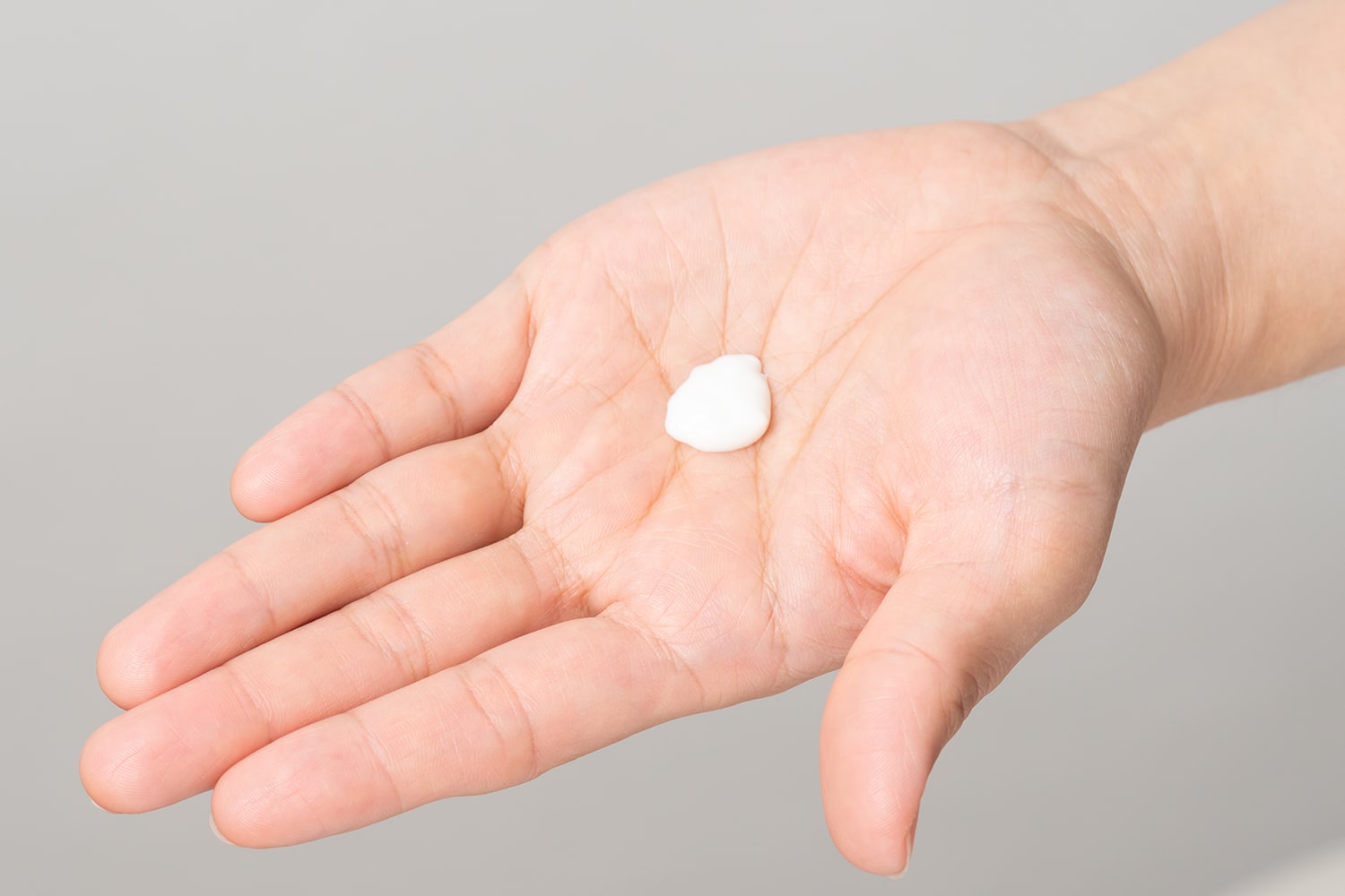 ワックスの量は小豆3個分くらいが目安。