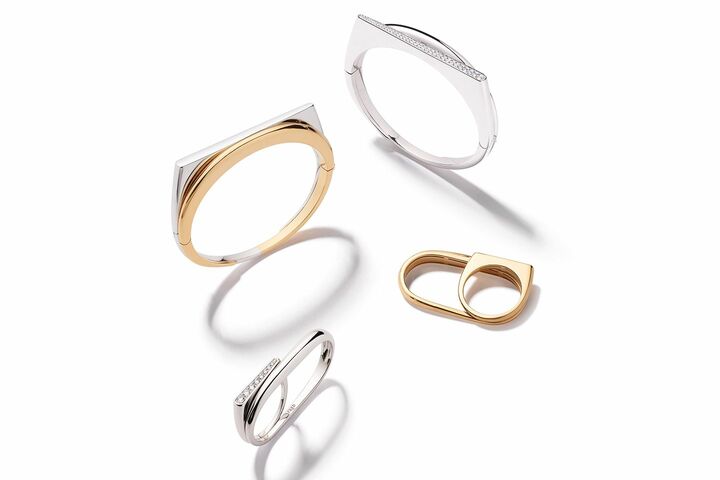 左上から反時計回りに／ブレスレット［WG×YG］¥985,000・リング［WG×ダイヤモンド］¥470,000・リング［YG］¥340,000・ブレスレット［WG×ダイヤモンド］¥1,155,000