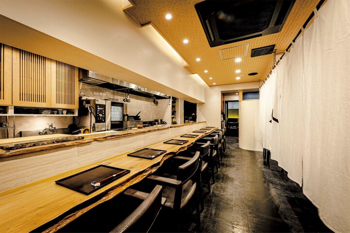 「霞町三〇一ノ一」の店内