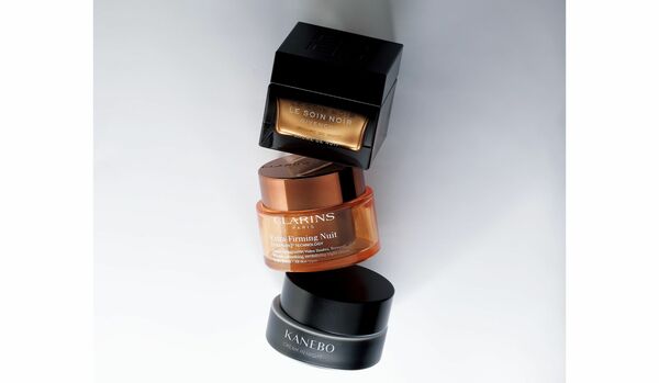 睡眠不足が続いても…この “夜用クリーム” さえあれば大丈夫！KANEBO、クラランス、パルファム ジバンシイ【人気クリーム】に注目