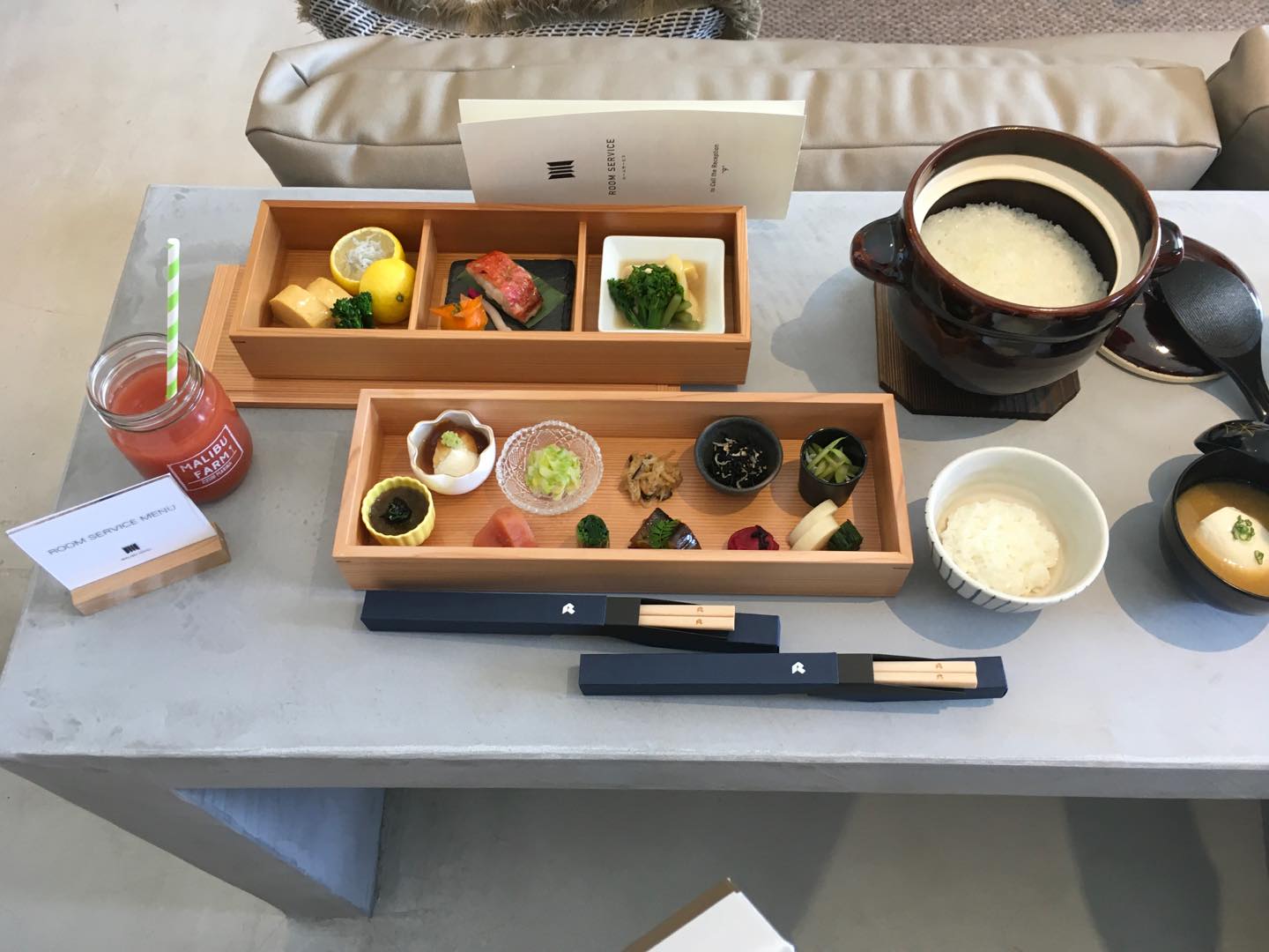 ルームサービス専用の和朝食メニュー。