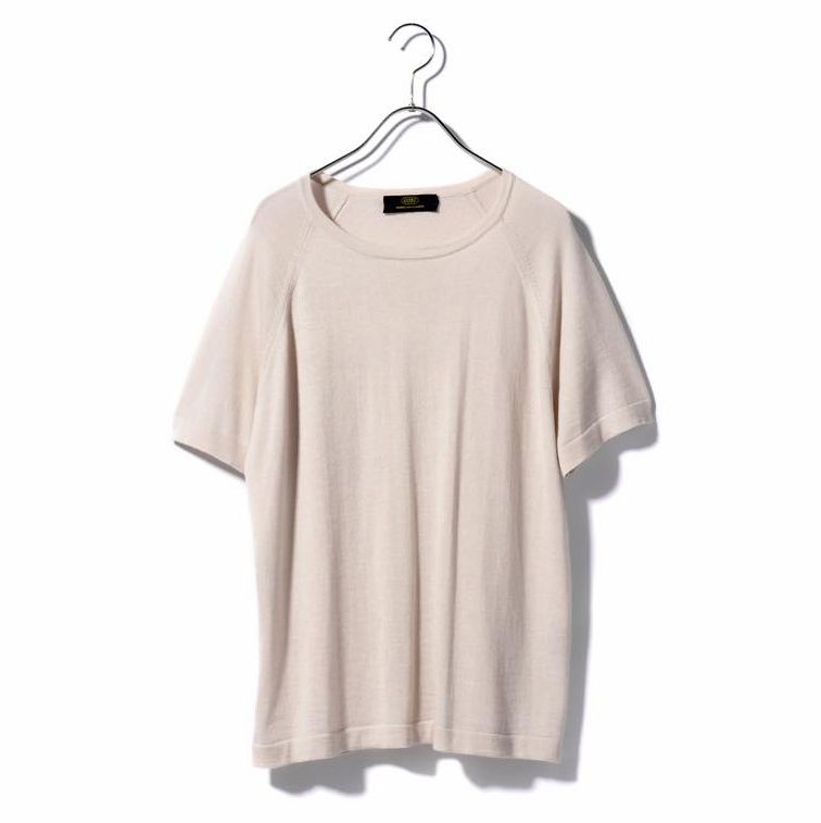 ニットTシャツ¥19,000(シック〈ゴビ〉)