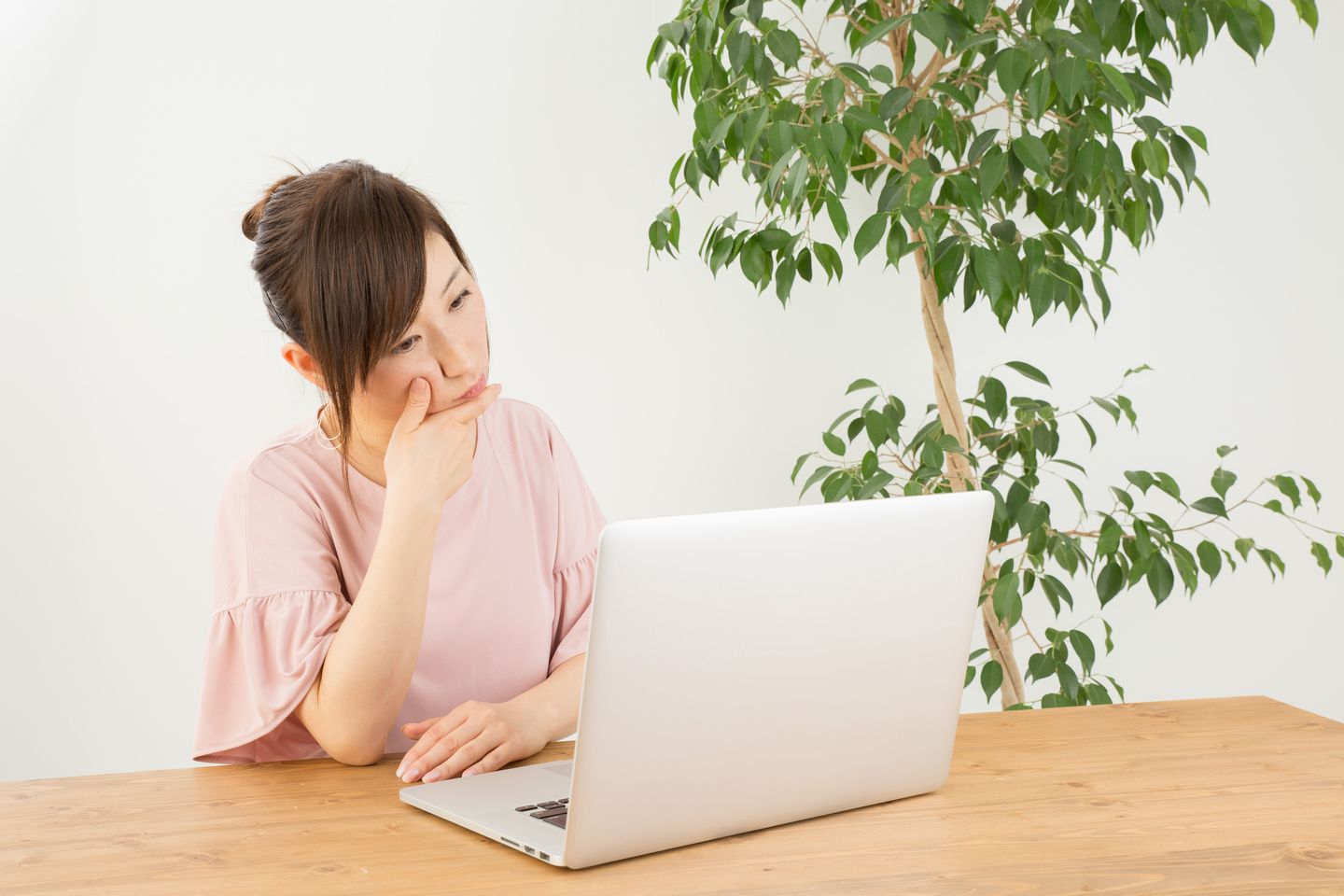 上司からのレス待ちで業務がストップ