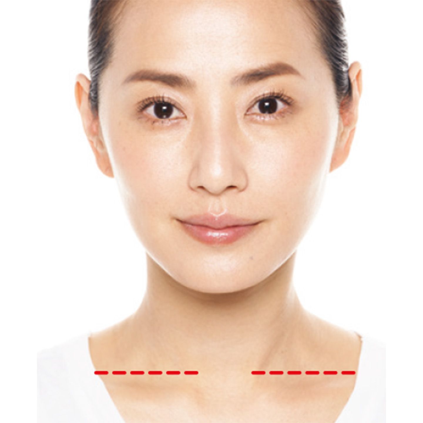 鎖骨の内側から始め、骨の外側の端まで6か所くらい行ってください。左右に小さく動かす位置は、鎖骨の上(くぼみ部分)。右の鎖骨も同様に行いましょう。