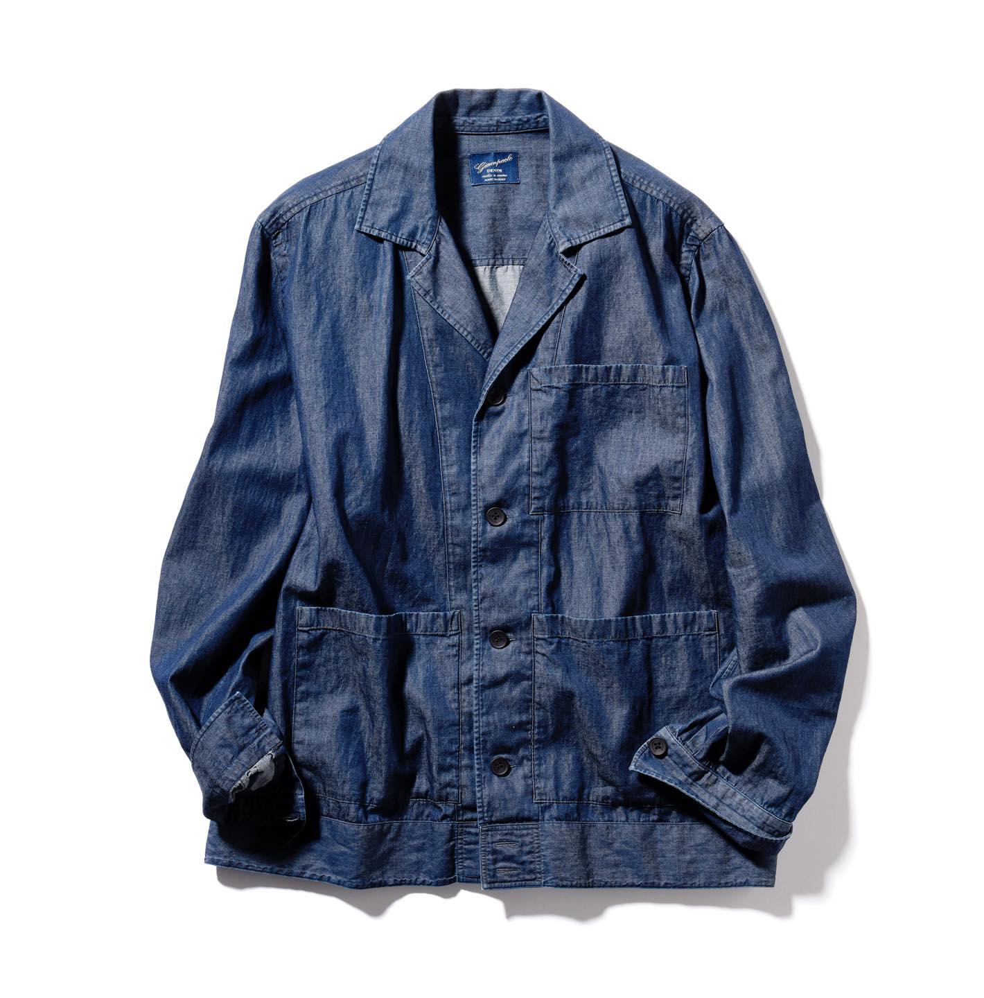 ジャケット¥35,000(カヴァレリア〈ジャンパオロ〉)