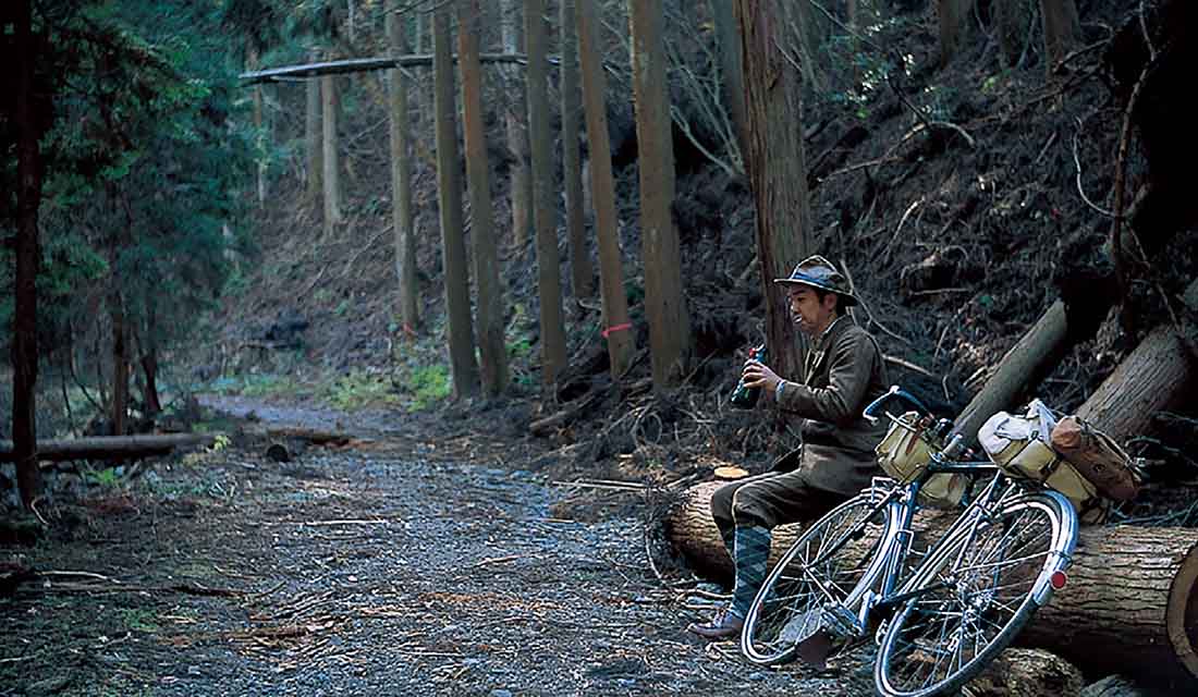 テーラー「羊屋」で仕立てた、ツイード製のニッカボッカスーツで自転車ツーリングへ。