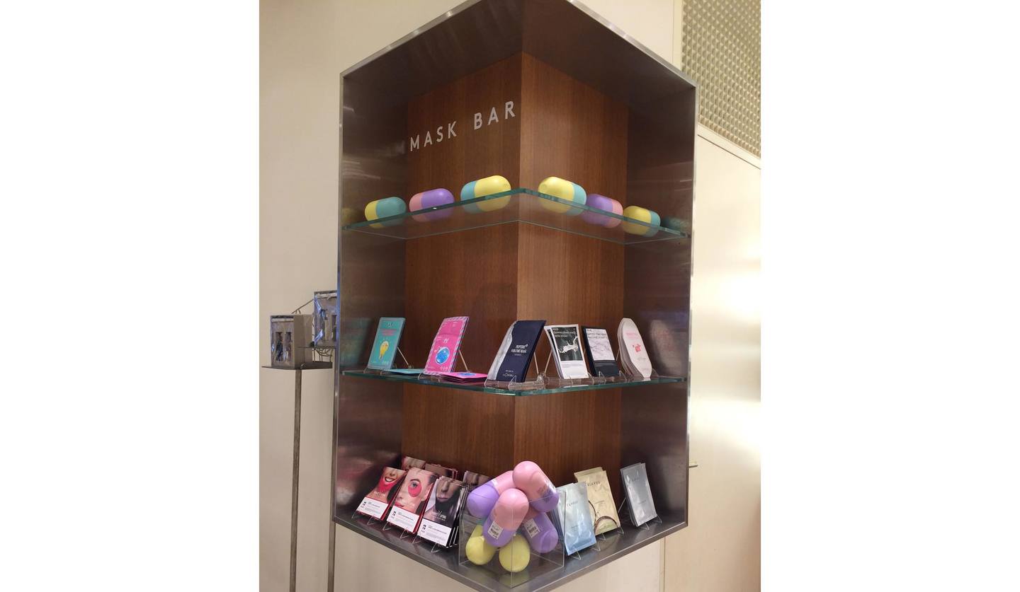 バーニーズ　ニューヨークのMASK BARに並ぶ韓国発の美容マスク