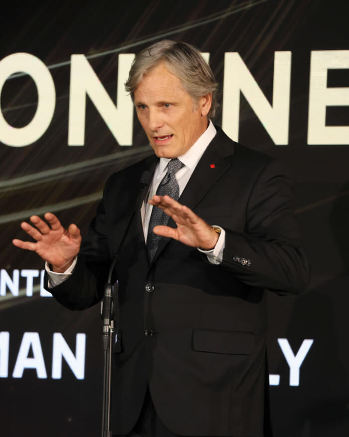 2024年9月8日、トロント国際映画祭にて撮影。