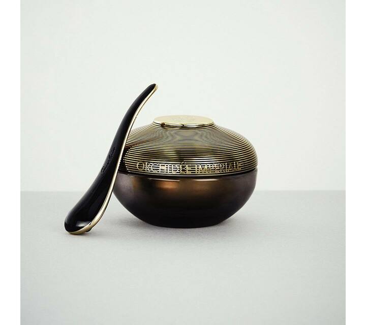 『オーキデ アンペリアル ブラック クリーム』（イムノ・アプリケーター付き） 50ml ¥143,000（税抜）