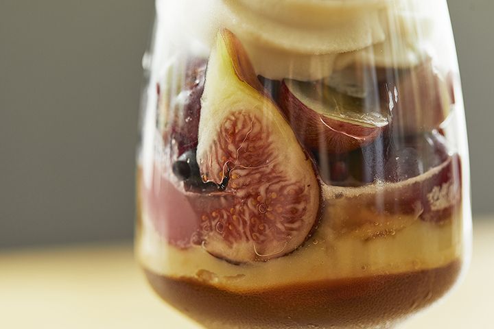 和の甘味と旬のフルーツを贅沢に使用