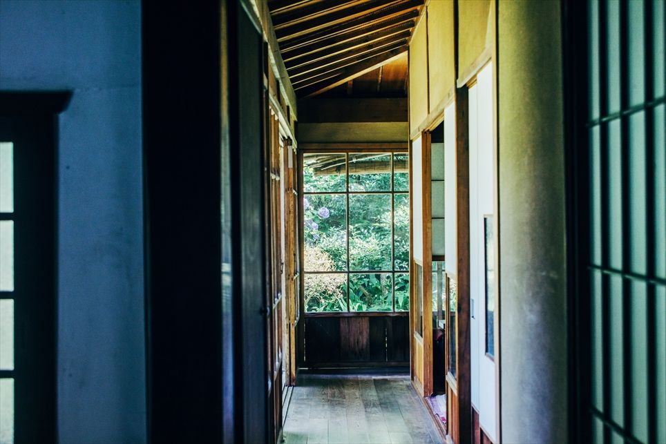 元々は昭和初期に建てられた、数寄屋造りの別荘だったのだとか。シンプルながら上品な風格が漂う