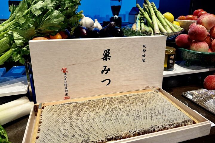 ホテル_26,レストラン_26,肉_26,ワイン_25,酒_26,東京_26,六本木_26