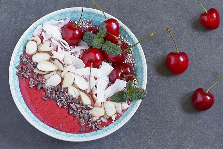 シリアルにカカオニブを加えると朝食にピッタリ