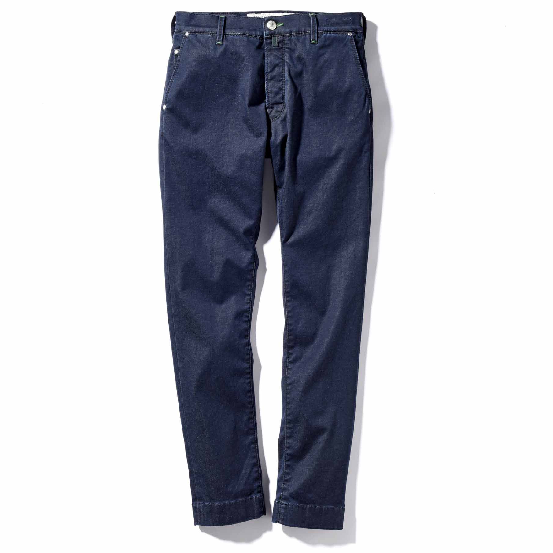 パンツ¥37,000(ヤコブ コーエン GINZA SIX)