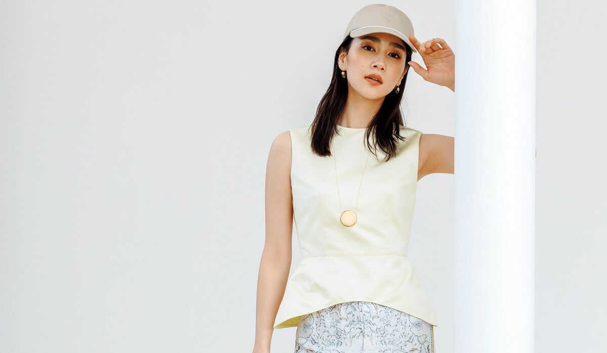 6/23 Sun|「ファビアナフィリッピ」のファンタジックな絵画的プリントパンツが、休日の装いにラグジュアリーさを演出【365日コーディネート