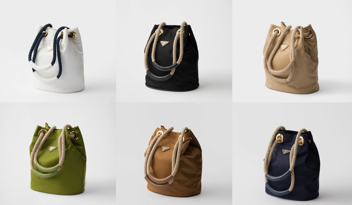 【STORY掲載】PRADA◆マリンテイスト スモール 巾着バッグ ロゴ STORY掲載】PRADA◇マリンテイスト スモール 巾着バッグ ロゴ