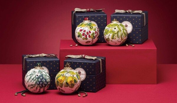 【サンタ・マリア・ノヴェッラ】ポプリが香る「セラミックオーナメントボール」がホリデー限定登場！