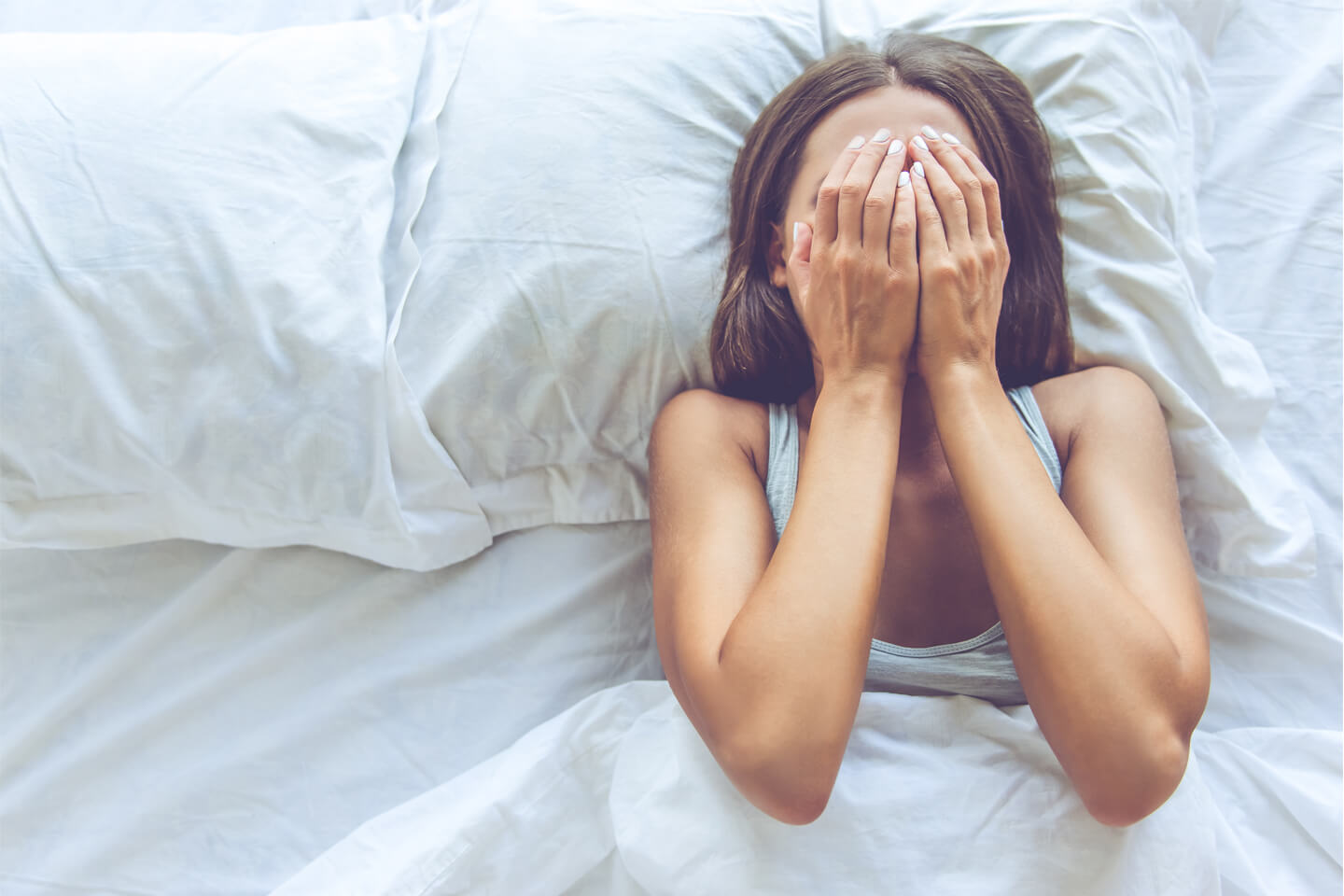 暑くてなかなか寝付けない夏。暑いと、なぜ眠れないのでしょうか?