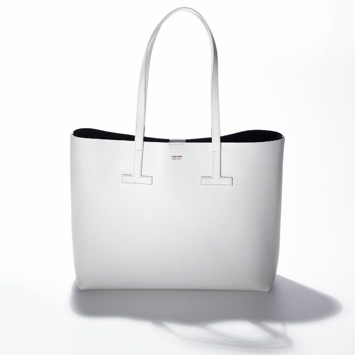 バッグ［縦28×横35×マチ13cm］￥120,000（トム フォード ジャパン）