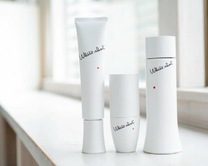 左から／ポーラ ホワイトショット MX 78g ￥11,000、同 CXS 25ml ￥15,000、同 LX150ml ￥11,000［すべて医薬部外品］