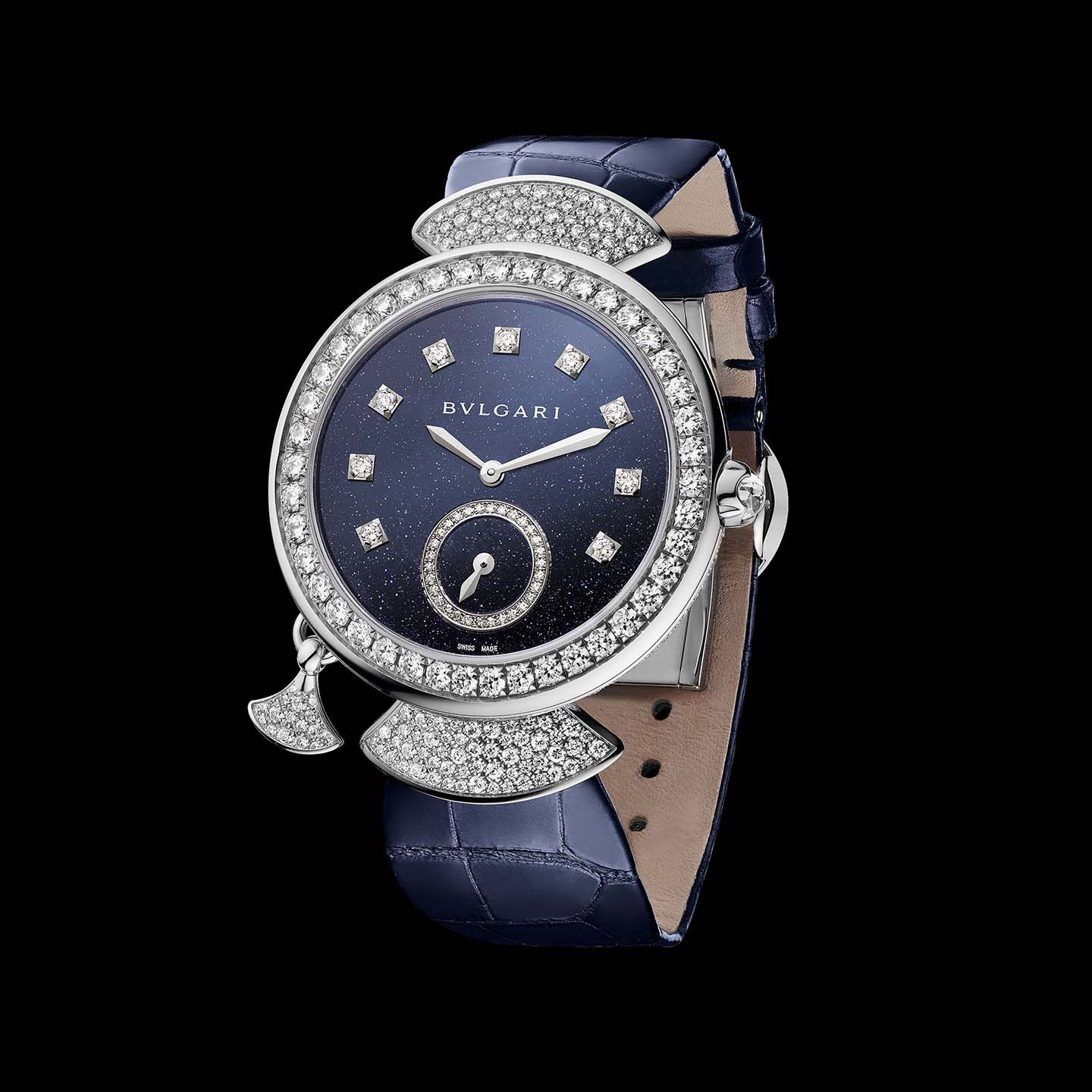 ●時計『ディーヴァ ドリーム フィニッシマ ミニッツ リピーター』¥20,480,000 ●ケース:ホワイトゴールド ●ケース径:37㎜ ●ストラップ:アリゲーター ●手巻き ※世界限定10本、2019年1月発売予定(ブルガリ ジャパン)