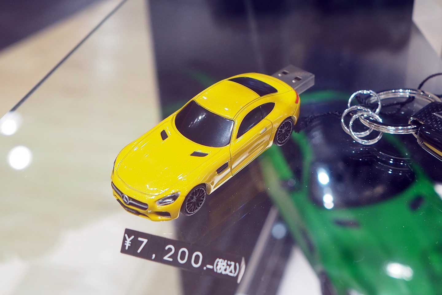 メルセデス AMG GT USB スティック ソーラービーム 16GB¥7,200