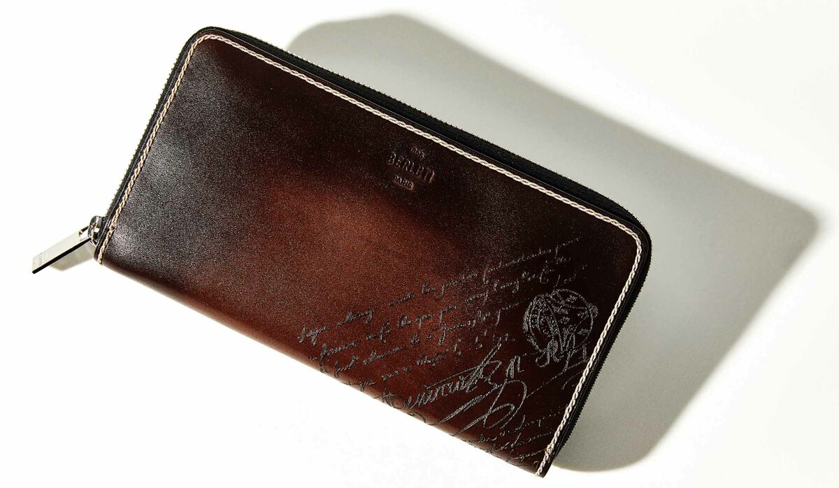 ベルルッティ」のお財布は、男心を射抜く特別な存在 - 小物