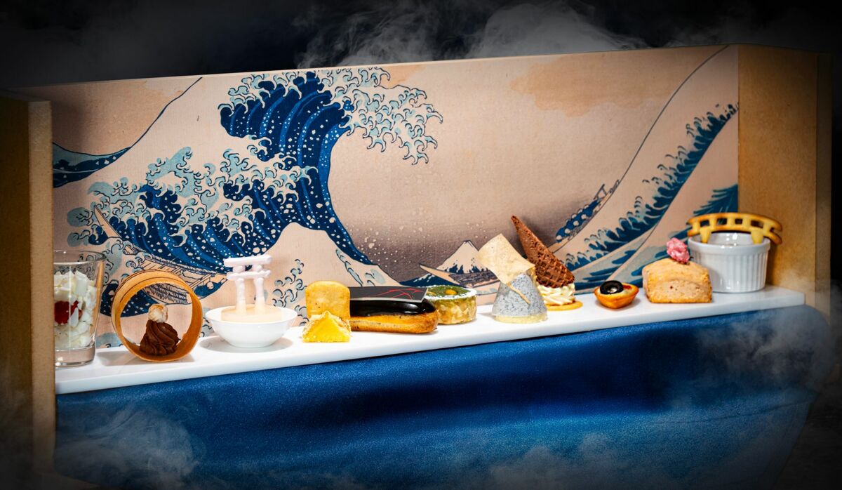 ドーム　風景とロレーヌ十字文鉢　お値下げ‼️ ドーム 風景とロレーヌ十字文鉢 お値下げ‼️ ドーム 風景とロレーヌ