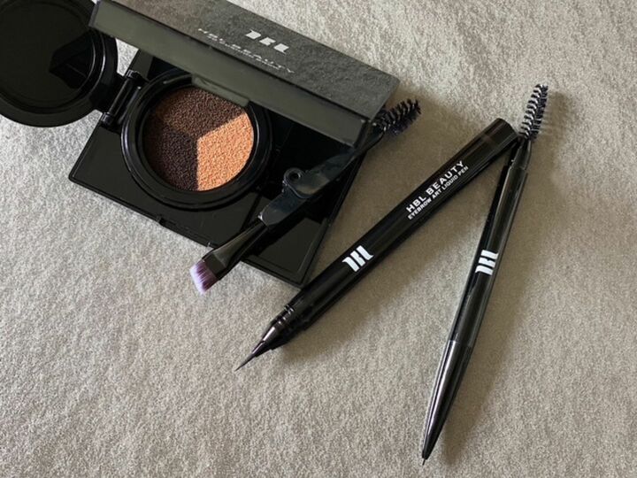 左/HBL BEAUTY 3Dクッションブロウ 01 ¥3,960 中/HBL BEAUTY アイブロウ アートリキッドペン 全4色 各¥3,300 右/HBL BEAUTY アイブロウ エンドペンシル0.8 全2色 各¥1,980(すべて3月22日発売)