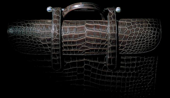 ［名品データ］●素材：クロコダイル ●サイズ：ビスポークにつき要相談 ●その他：ビスポークにつき要相談 時価（オルタス）