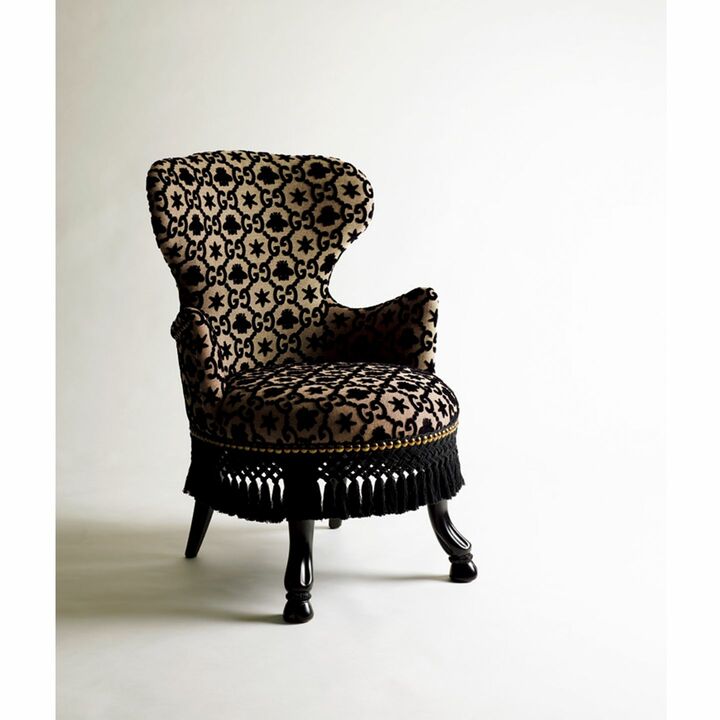 アームチェア［座面57×59×高さ86㎝／受注生産］¥680,000（グッチ ジャパン）