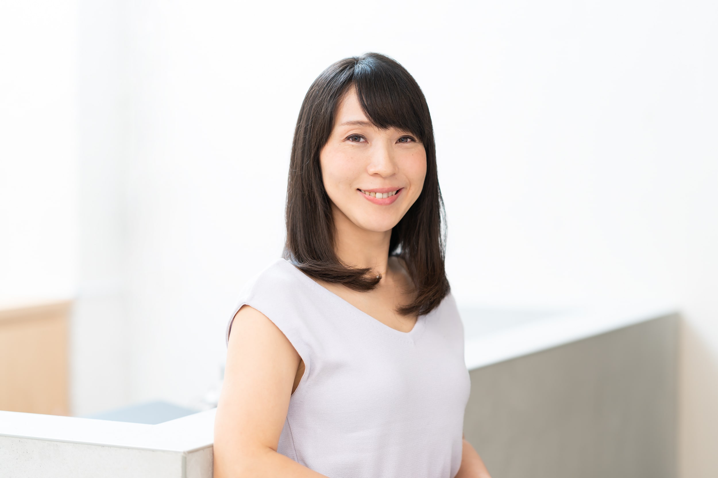 髪の重みでうねりが出にくいヘアスタイル