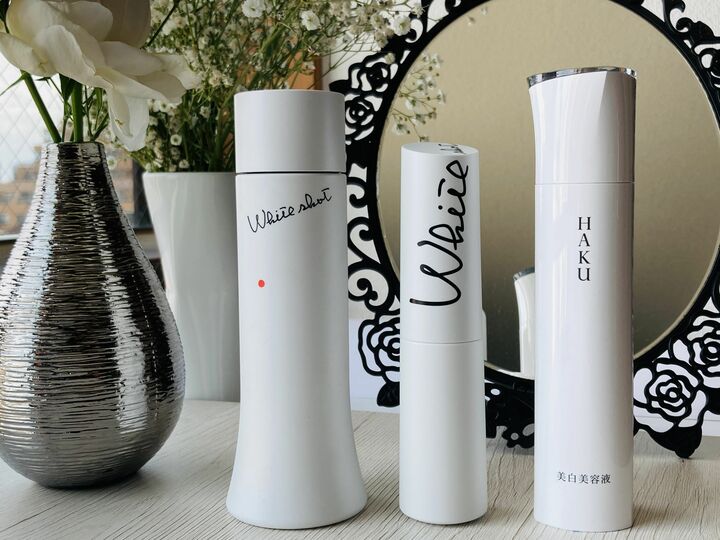 （左から）ポーラ ホワイトショット LX ［医薬部外品］ 150ml ￥12,100、同 ホワイトショット CXS ［医薬部外品］ 25mL　￥16,500、資生堂 HAKU メラノフォーカスZ ［医薬部外品］ 45g ￥10,000（編集部調べ）