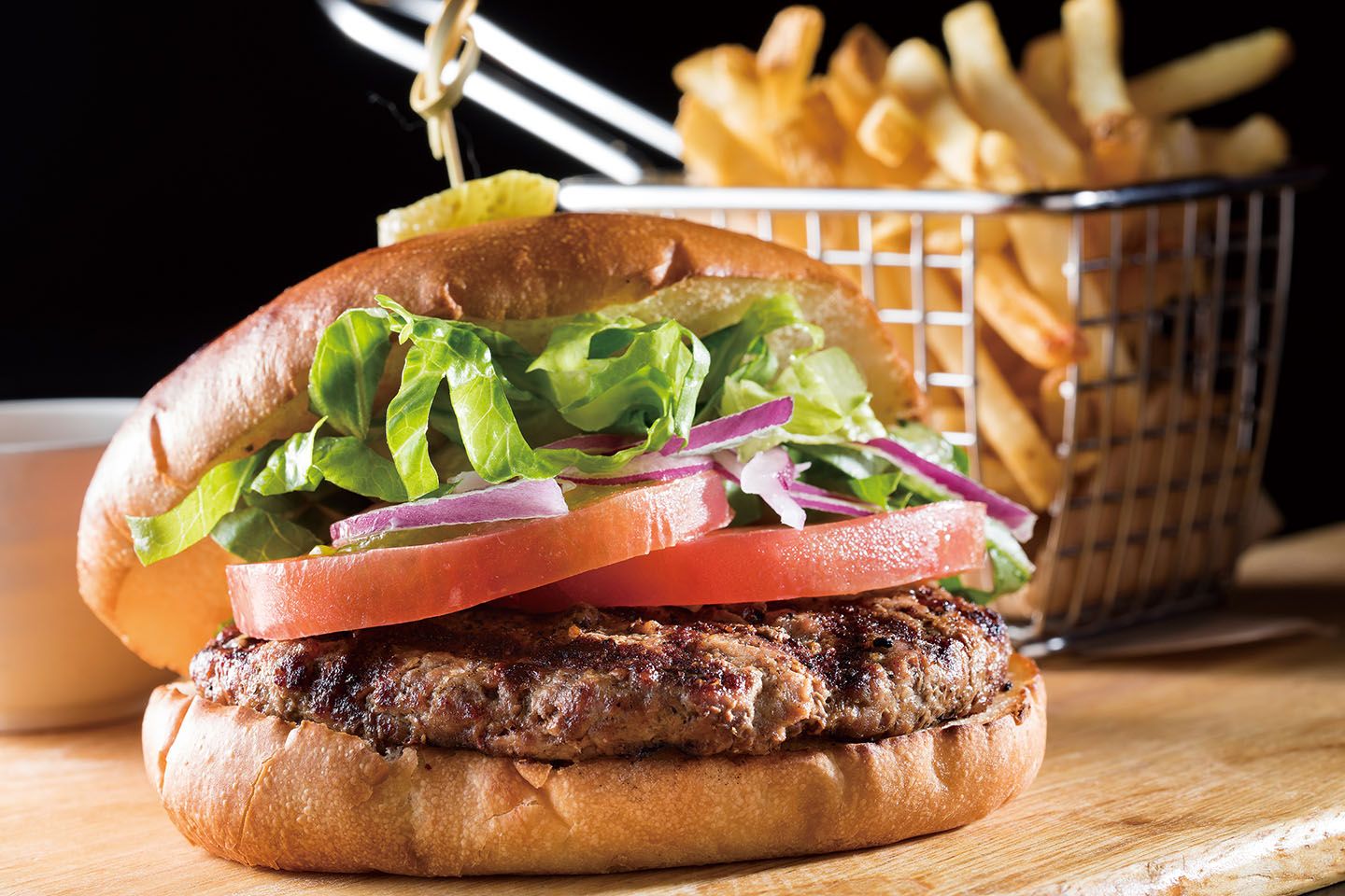 宮崎牛のプレミアムパックバーガー ¥2,000(税抜)