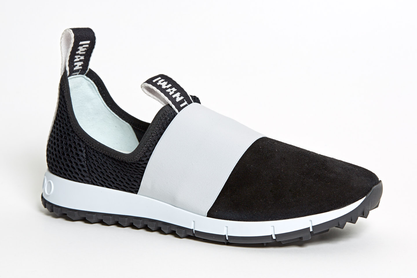 6:脚長効果を発揮するJIMMY CHOO(ジミー チュウ)のスニーカー