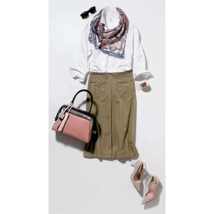 シャツ（アマン〈フィナモレ〉）、スカート（三喜商事〈マウリツィオ ペコラーロ〉）、シルクカーフ『マハラニの庭』［90×90㎝］・バングル（エルメスジャポン）、サングラス（モスコット トウキョウ〈モスコット〉）、バッグ（トッズ・ジャパン）、靴（ブルーベル・ジャパン〈マノロ ブラニク〉）　撮影／宗髙聡子（パイルドライバー）　BY ：『Precious3月号』小学館、2017年