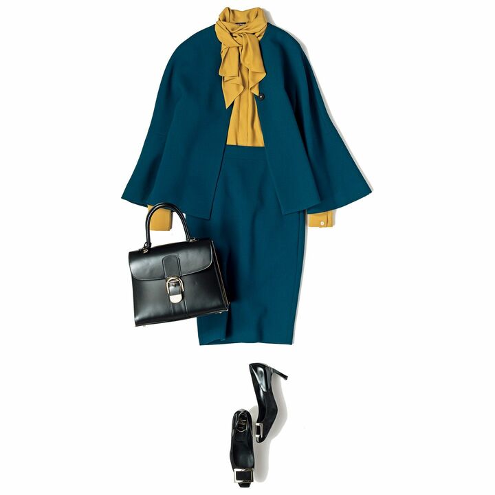 ［上級編］トップキャリアにふさわしい、華やかさとエレガントさを備えたコーディネート。色同士の組み合わせでこんなにもあか抜けて見えるという好例。