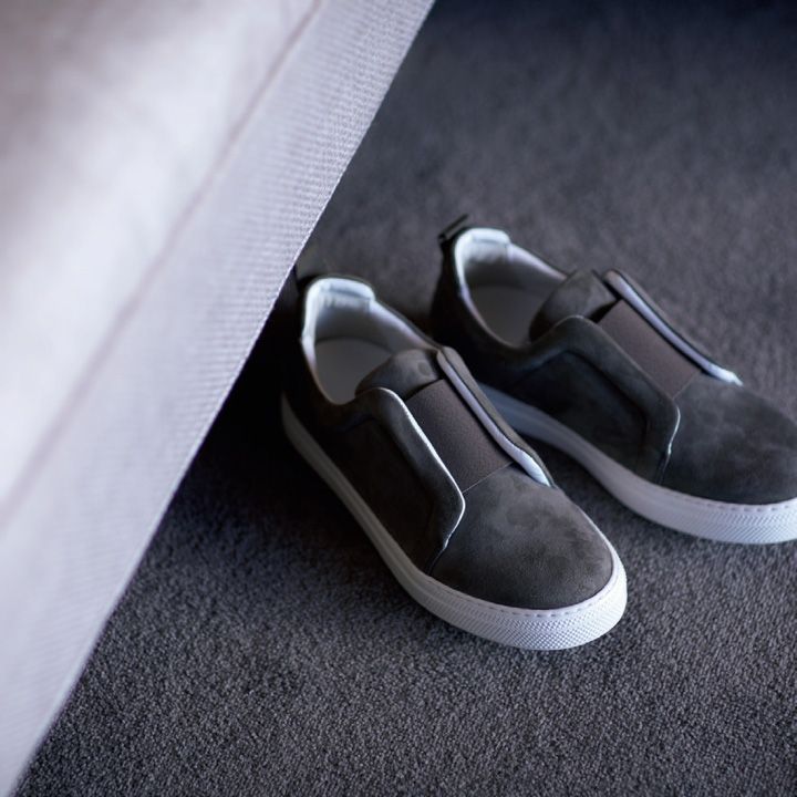 靴「スライダー」￥62,000（ピエール アルディ 東京）　[Precious2018年11月号94ページ] 