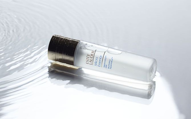 エスティ ローダー マイクロ エッセンス アクアシューティカル ミスト 75ml ¥8,000(税抜)