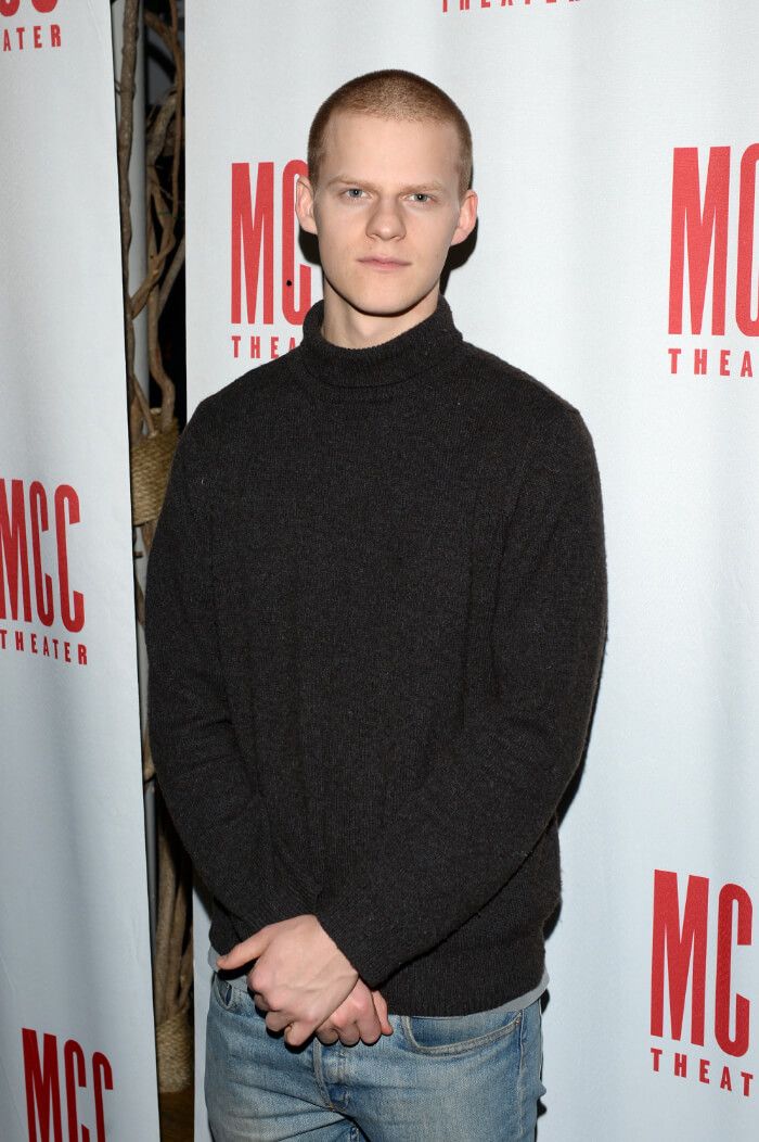 子羊のラック、レンズ豆とジャック・バイ・ザ・ヘッジソース添え レシピ