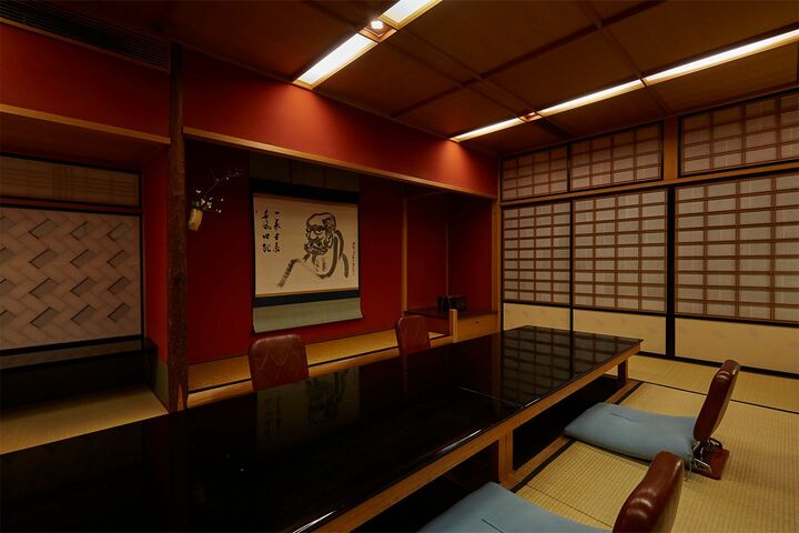 料亭「柏屋」の店内