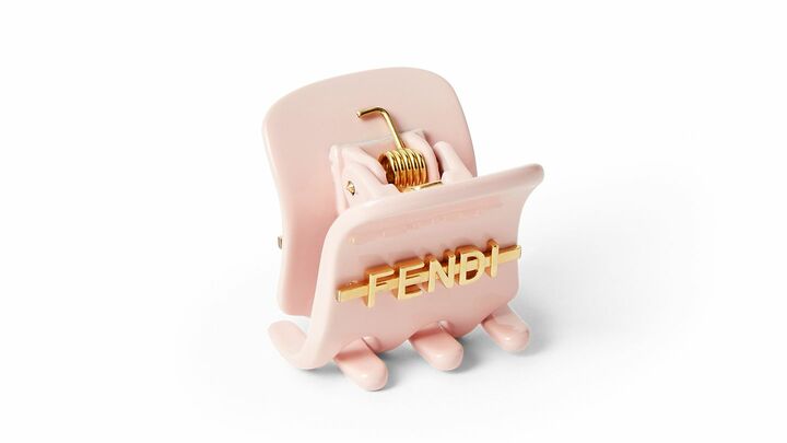 「フェンディ」のヘアクリップ