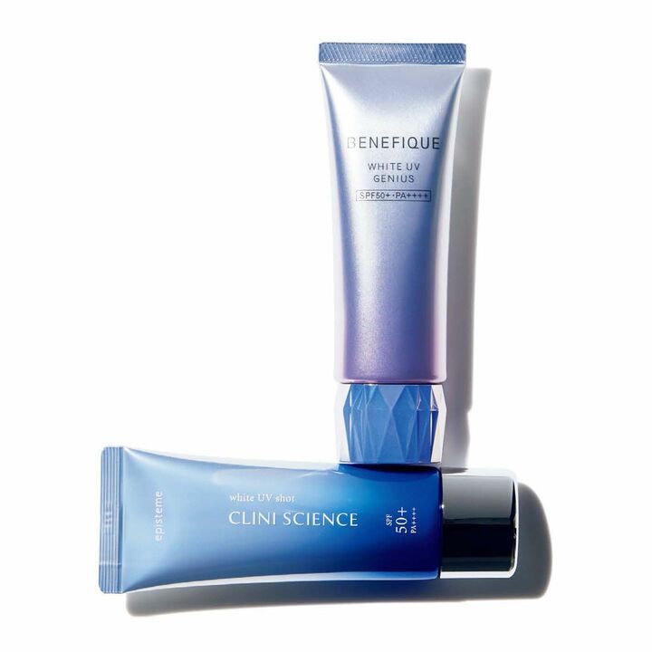 (上)資生堂 ベネフィーク ホワイトUVジーニアス SPF50+・PA ++++ 50g ¥6,600(医薬部外品)、(下)ロート製薬 エピステーム ホワイト UV ショット SPF50+・PA++++ 40g ¥7,150