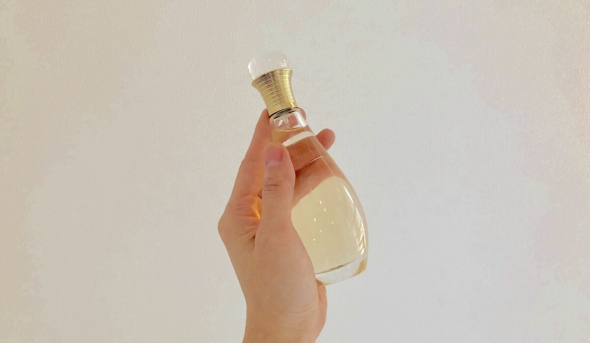 優しい香りのヴェールが体を包み肌を潤す、ディオールの「ジャドール ボディ ミスト」 | Precious.jp（プレシャス）