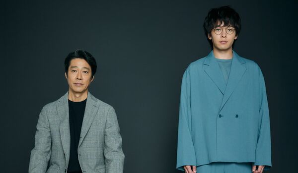 【堤 真一さん・中村倫也さん対談｜Vol.1】早く稽古をしたかった。ただいま膨大なセリフと格闘中