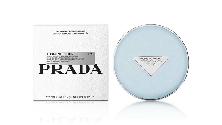 プラダ ビューティの「プラダ メッシュ クッション （限定パッケージ）」