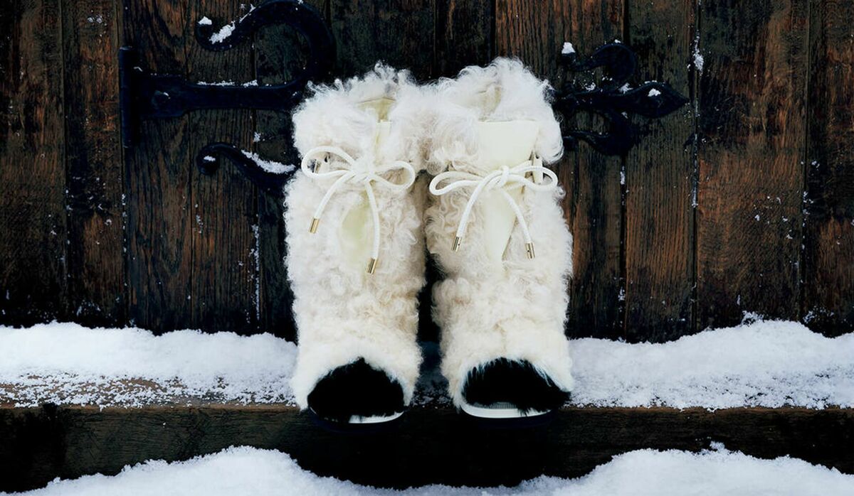 ふわふわでチャーミングな「シャネル」のシアリングブーツ｜シープ