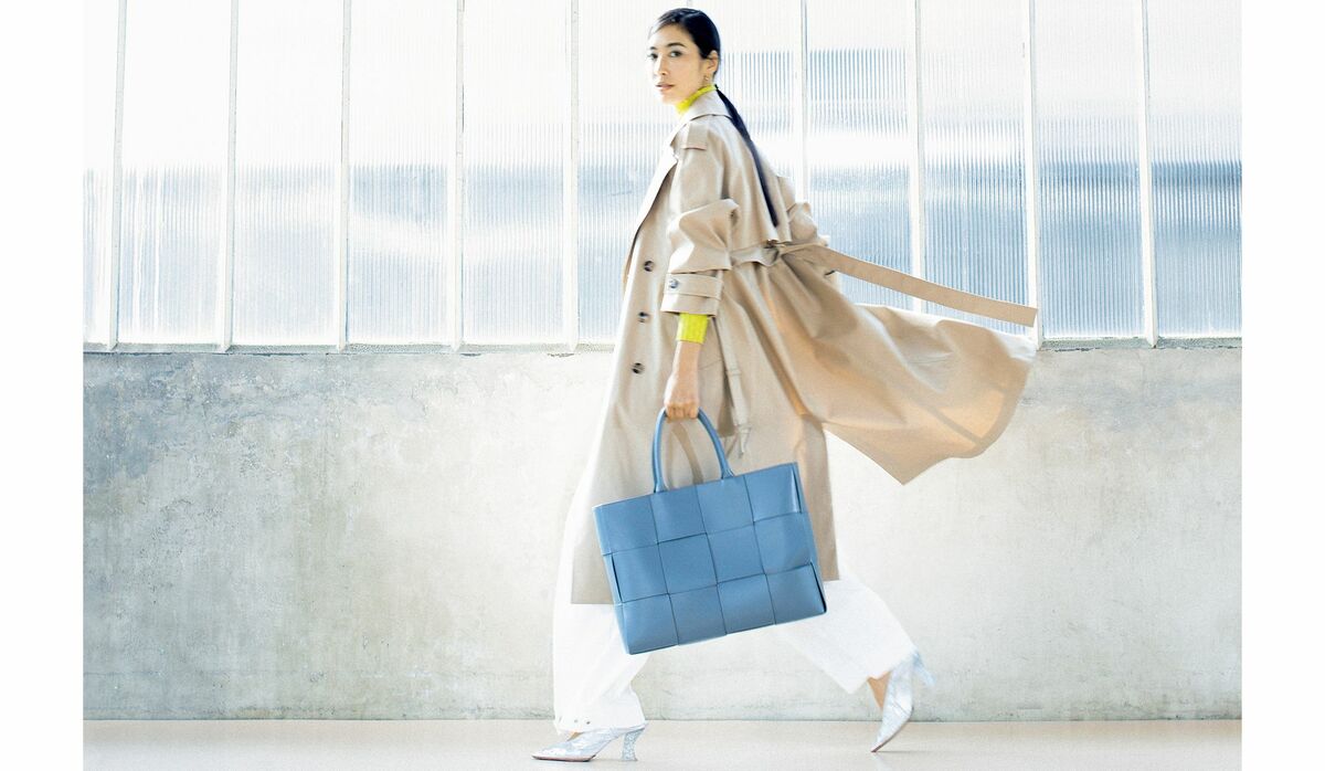 最旬モチーフが映える「ボッテガ・ヴェネタ」のビッグトート『ザ