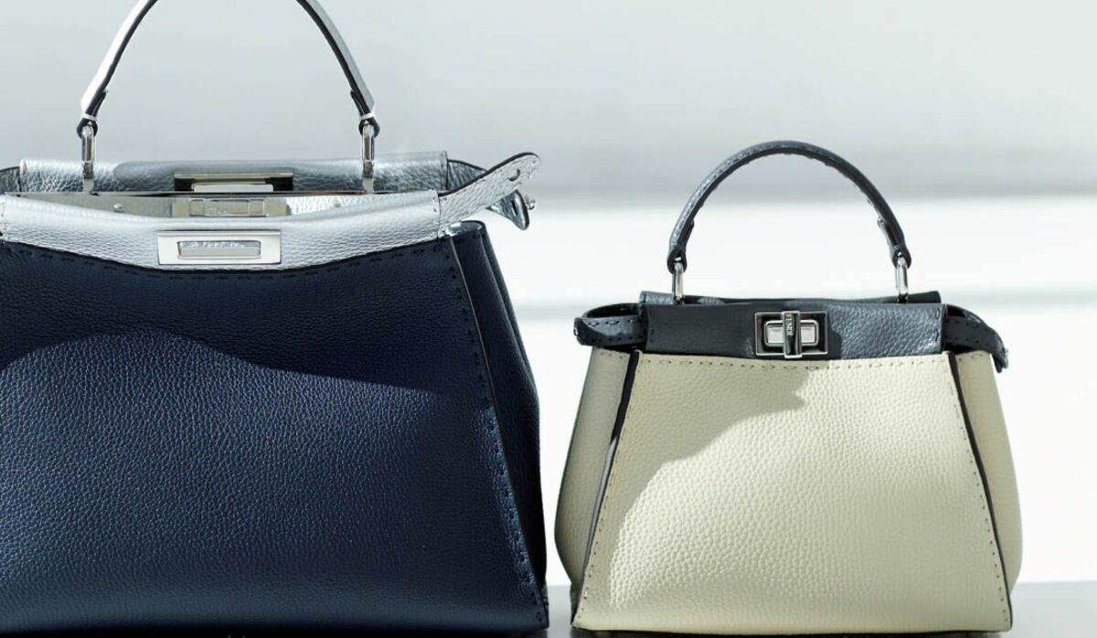 未使用級 FENDI FFロゴ ピーカブー ディフェンダー S ハンドバッグ 未使用級 FENDI FFロゴ ピーカブー ディフェンダー S ハンドバッグ